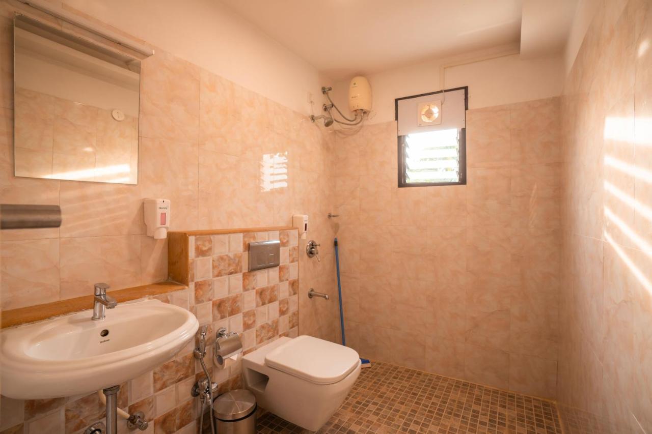Gostops Plus Goa Vagator Vieux-Goa Extérieur photo