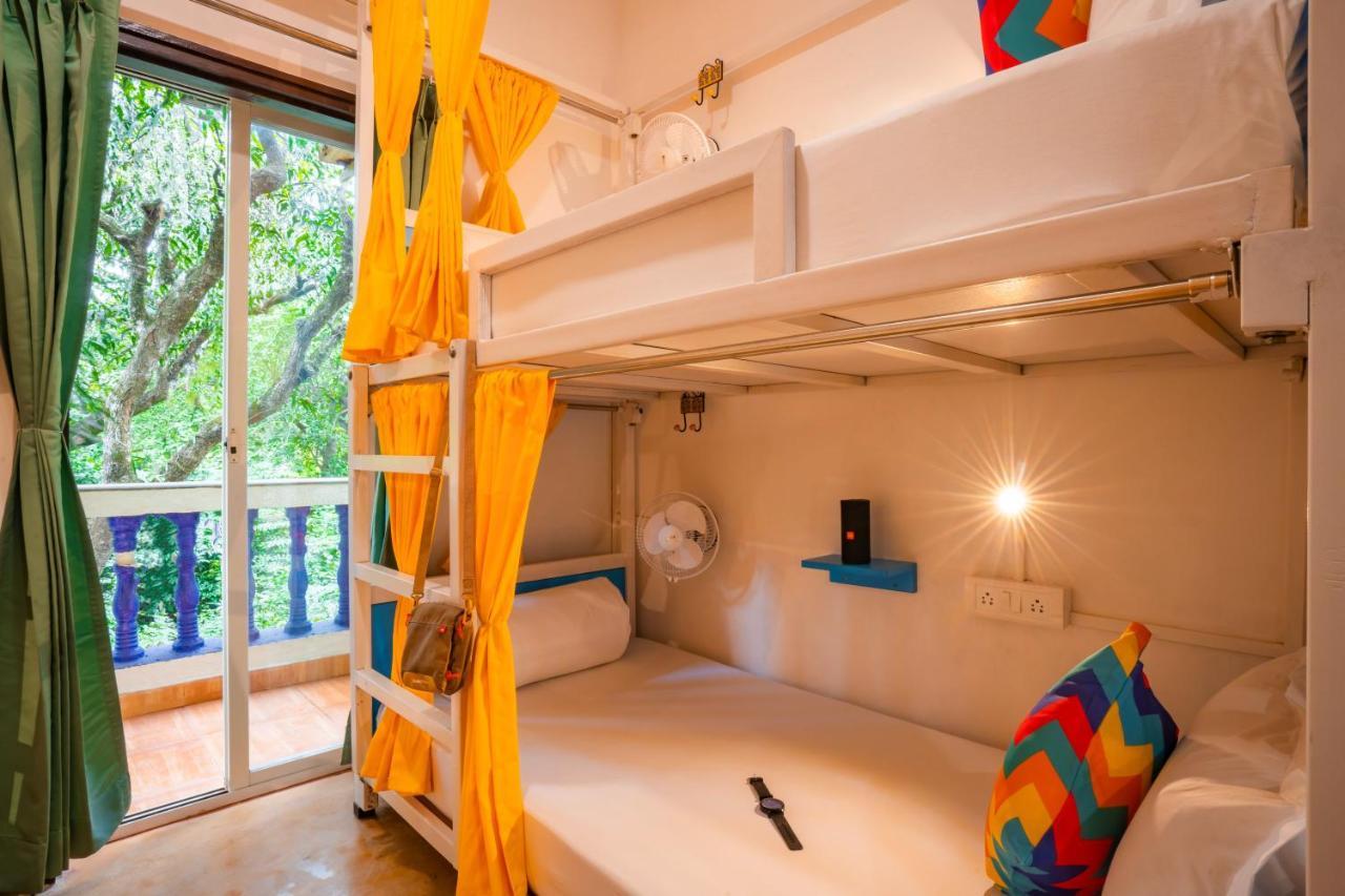 Gostops Plus Goa Vagator Vieux-Goa Extérieur photo