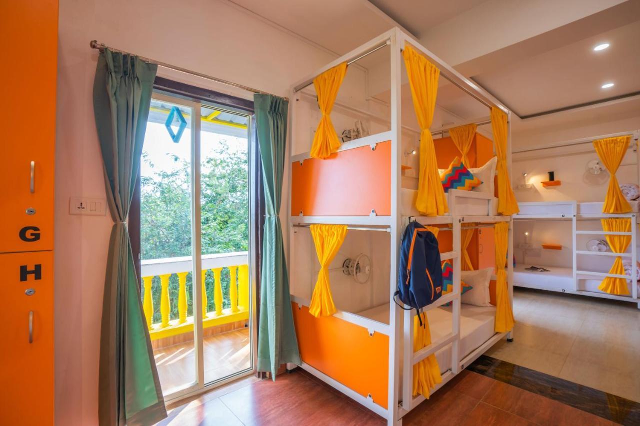 Gostops Plus Goa Vagator Vieux-Goa Extérieur photo