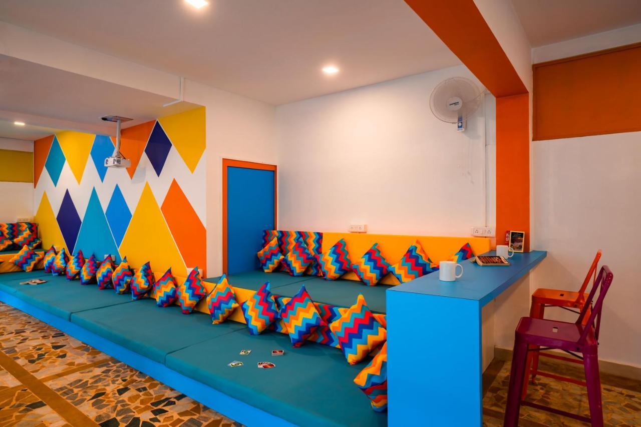 Gostops Plus Goa Vagator Vieux-Goa Extérieur photo