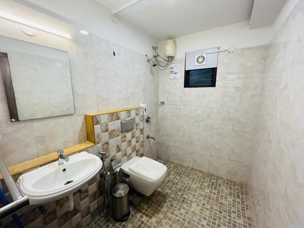 Gostops Plus Goa Vagator Vieux-Goa Extérieur photo